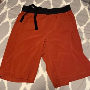 Lululemon CORE Shorts (men) - size M